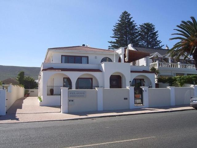 Nautilus Guest House 허머너스 외부 사진