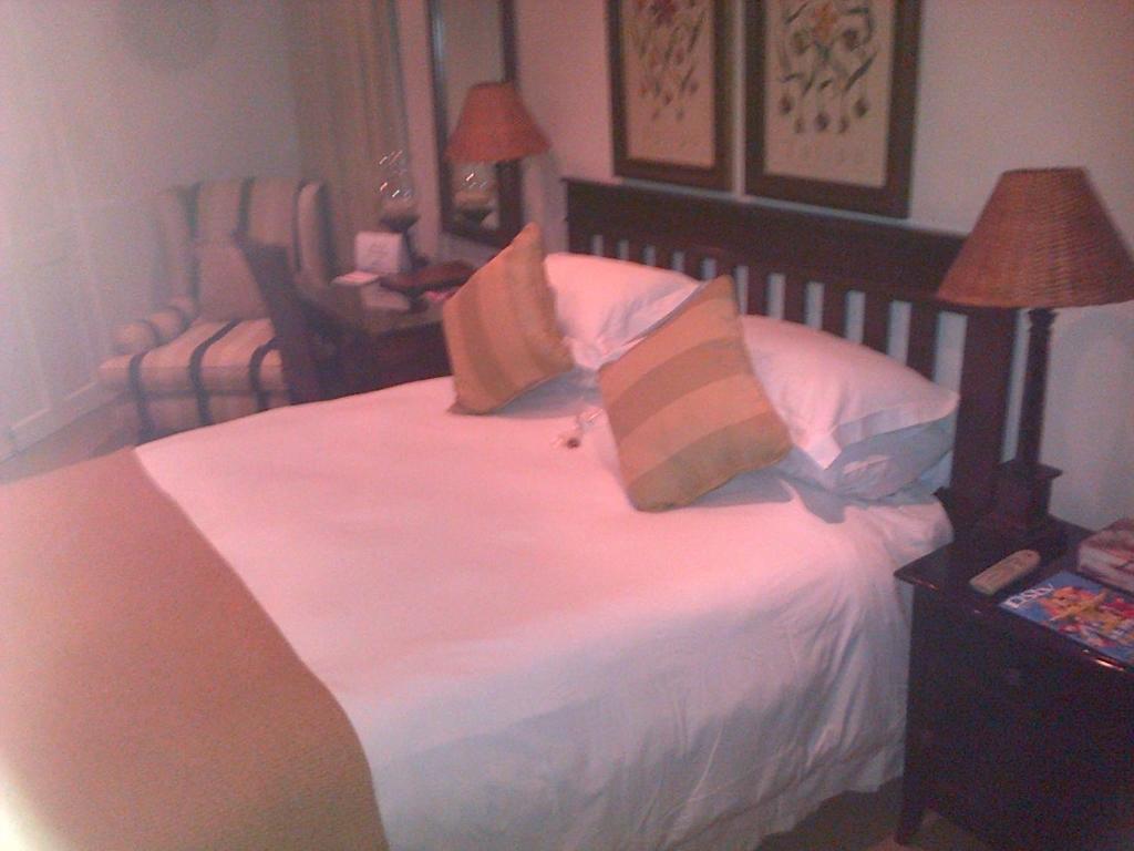 Nautilus Guest House 허머너스 외부 사진